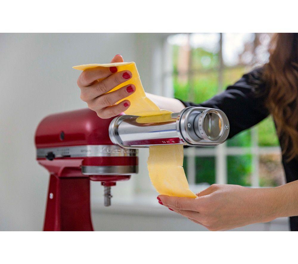 Pasta sheet clearance roller