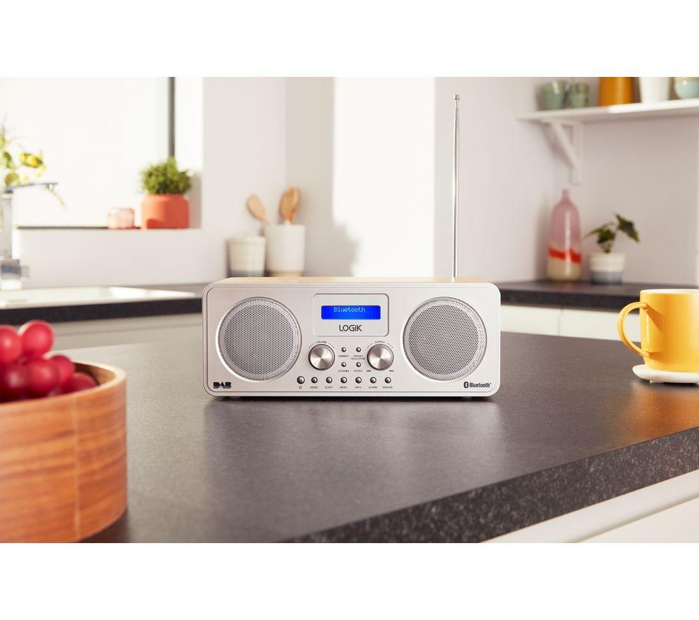 LOGIK L75DAB20 Portable DAB/FM Bluetooth Radio - Silver & Wood image number 4 of 4