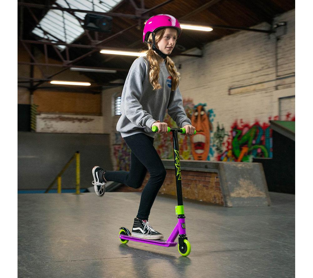 XOOTZ Toxic Kids' Stunt Scooter - Purple & Green image number 3 of 7