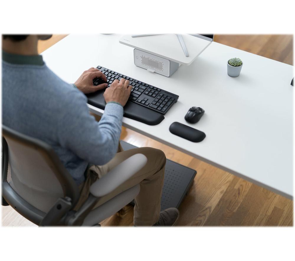 KENSINGTON ErgoSoft Slim Keyboard Wrist Rest - Black image number 6 of 7