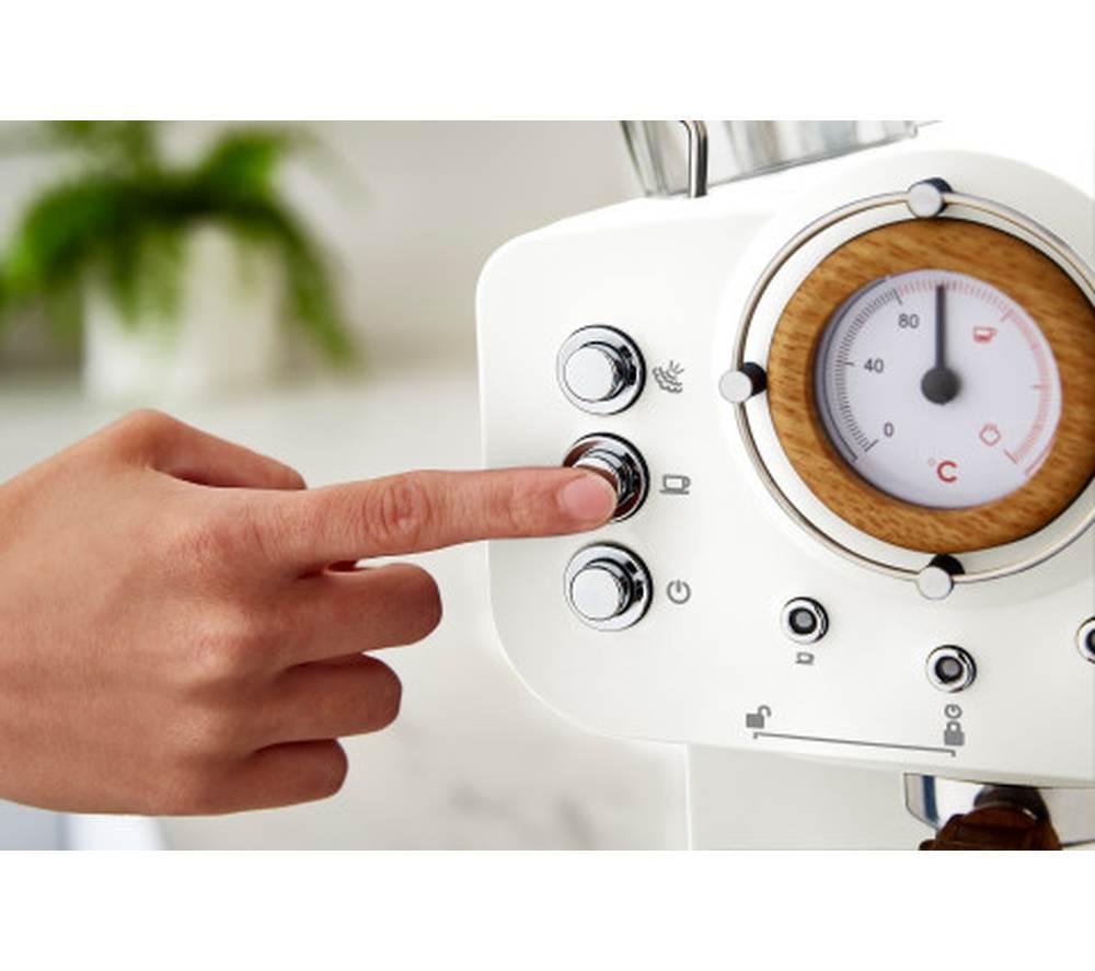 SWAN Retro Pump Espresso SK22110WHTN Coffee Machine - White image number 7 of 7