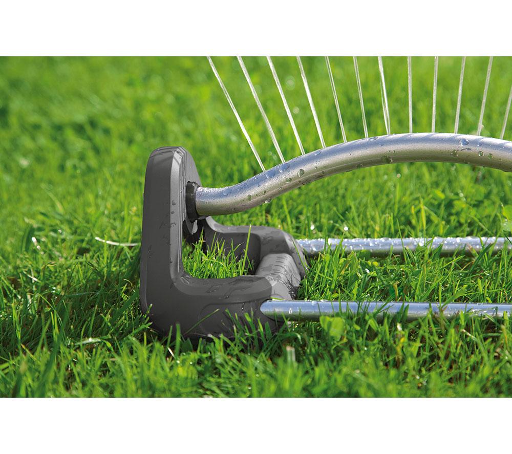 GARDENA Aqua S Oscillating Sprinkler image number 3 of 10