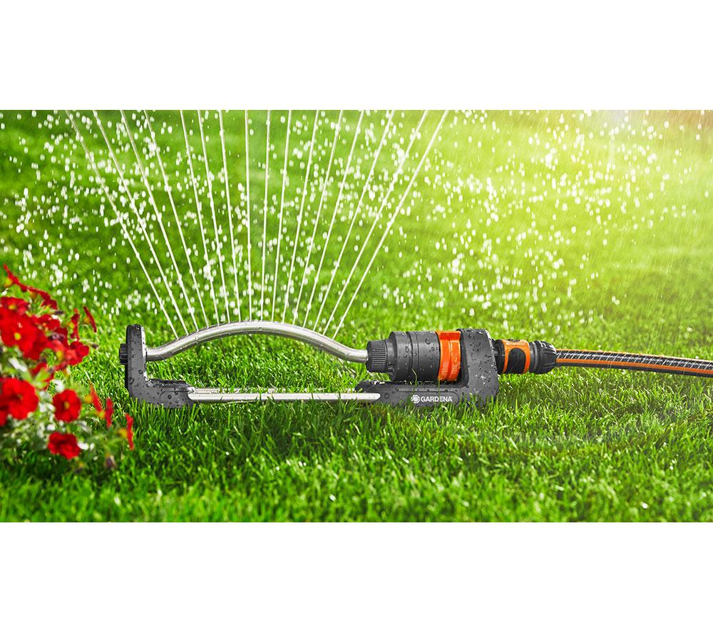 GARDENA Aqua S Oscillating Sprinkler image number 4 of 10