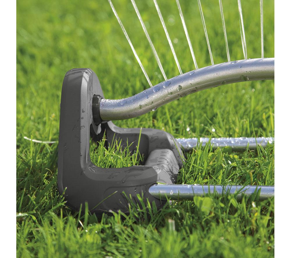 GARDENA Aqua S Oscillating Sprinkler image number 8 of 10