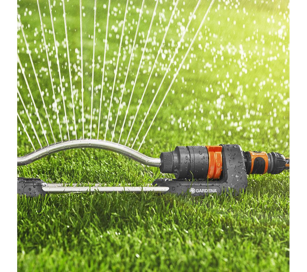 GARDENA Aqua S Oscillating Sprinkler image number 9 of 10