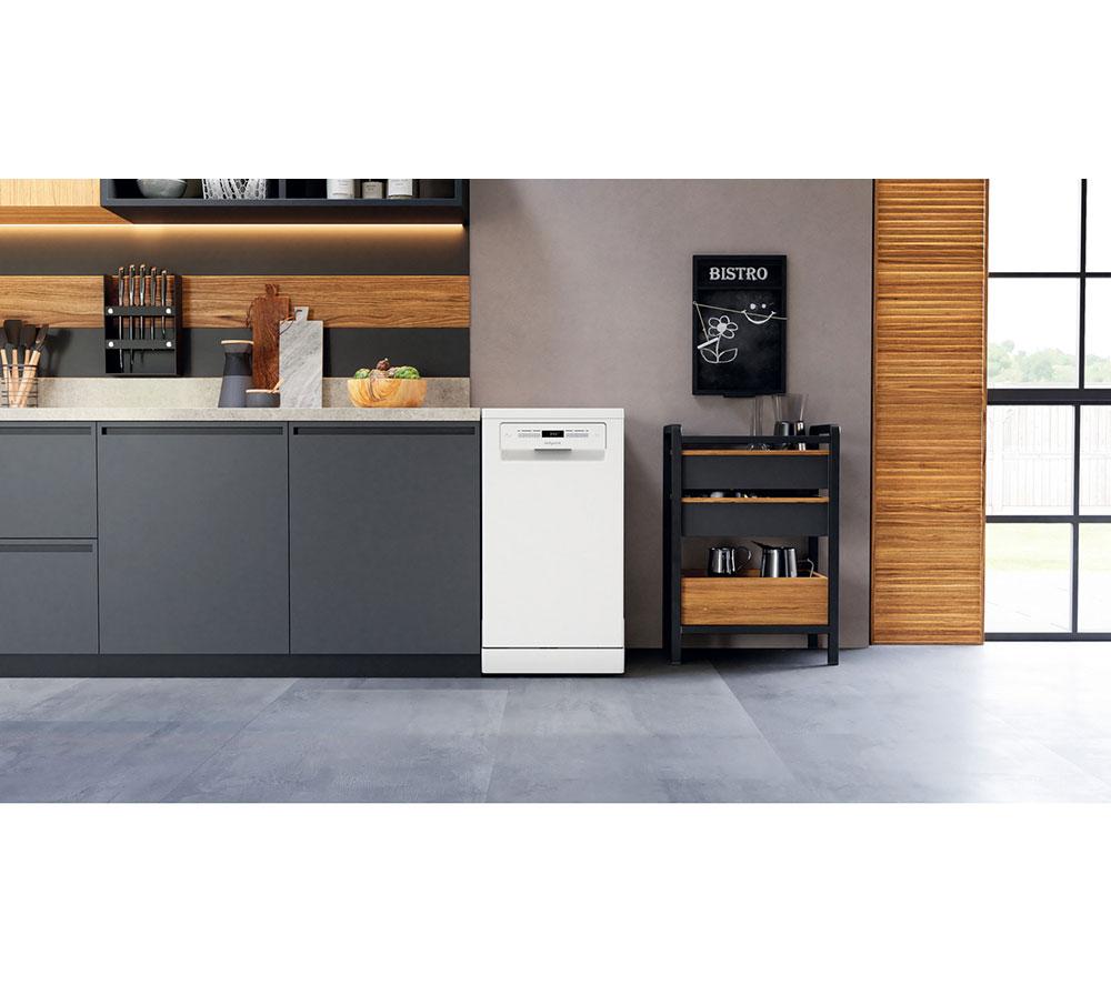 HOTPOINT HSFO 3T223 W UK N Slimline Dishwasher - White image number 12 of 17