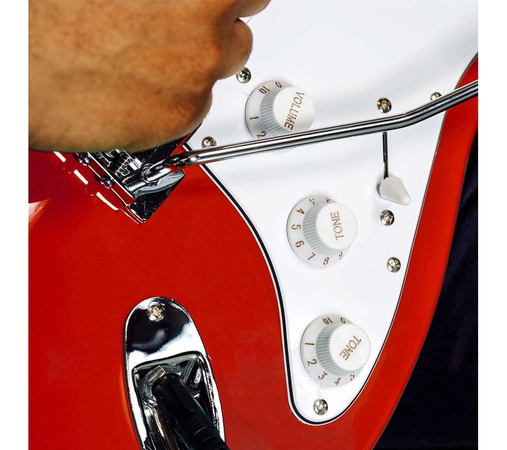 3RD AVENUE Full Size 4/4 Electric Guitar Starter Bundle - Red image number 6 of 8