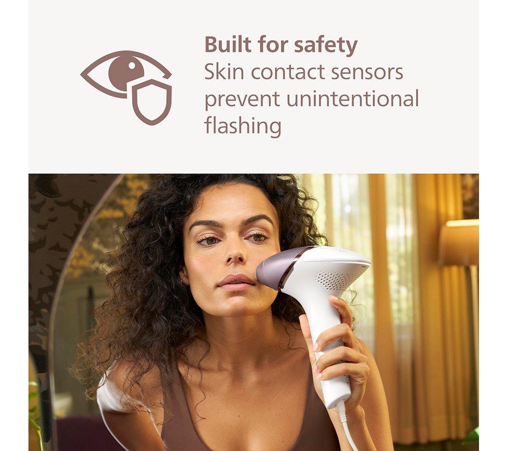 PHILIPS Lumea 8000 Series BRI947/00 IPL Hair Removal System - White image number 6 of 12