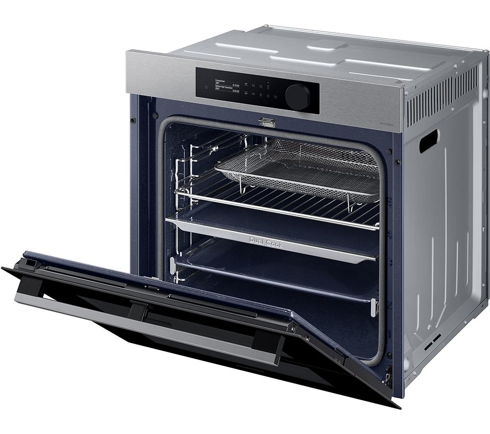 SAMSUNG Series 5 Dual Cook Flex NV7B5740TAS/U4 Electric Smart Oven - Stainless Steel image number 4 of 11