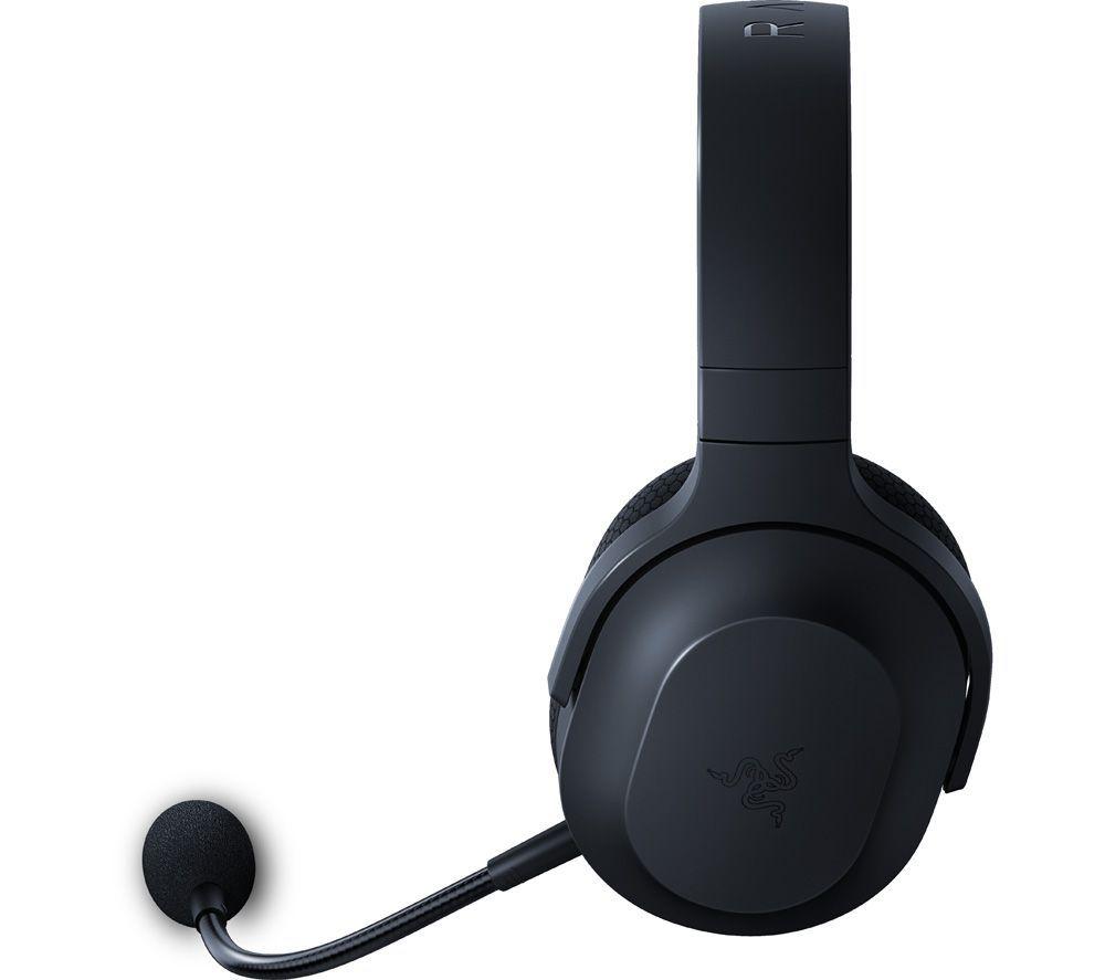 PLAYSTATION FIFA 23 for PS5 & Gaming Headset Bundle image number 5 of 7