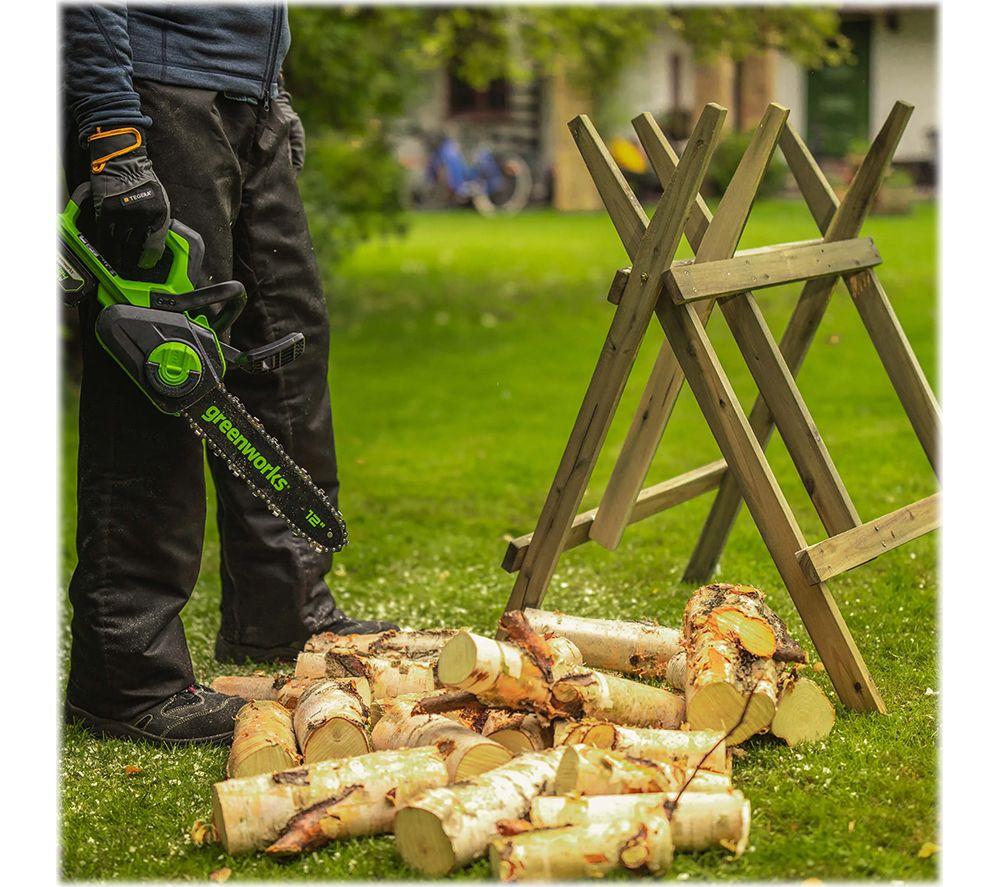 GREENWORKS GWGD24CS30K4 Cordless Chainsaw with 1 Battery - Green & Black image number 4 of 4