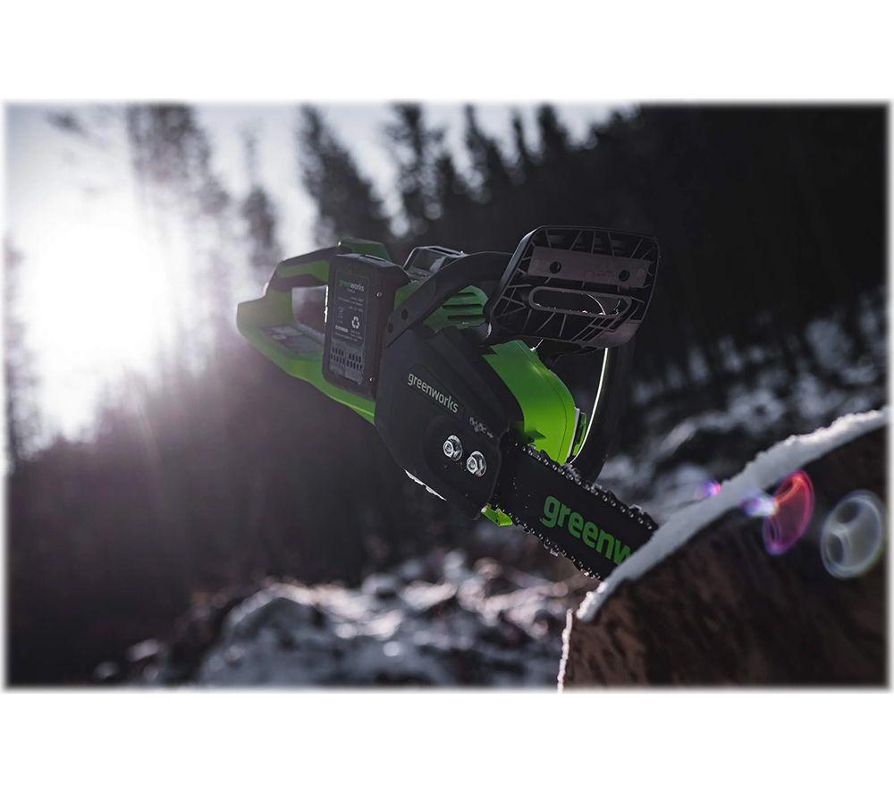 GREENWORKS GD24X2CS36 Cordless Chainsaw with 2 Batteries - Green & Black image number 4 of 11