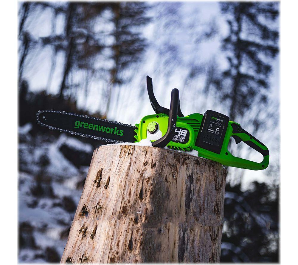GREENWORKS GD24X2CS36 Cordless Chainsaw with 2 Batteries - Green & Black image number 5 of 11