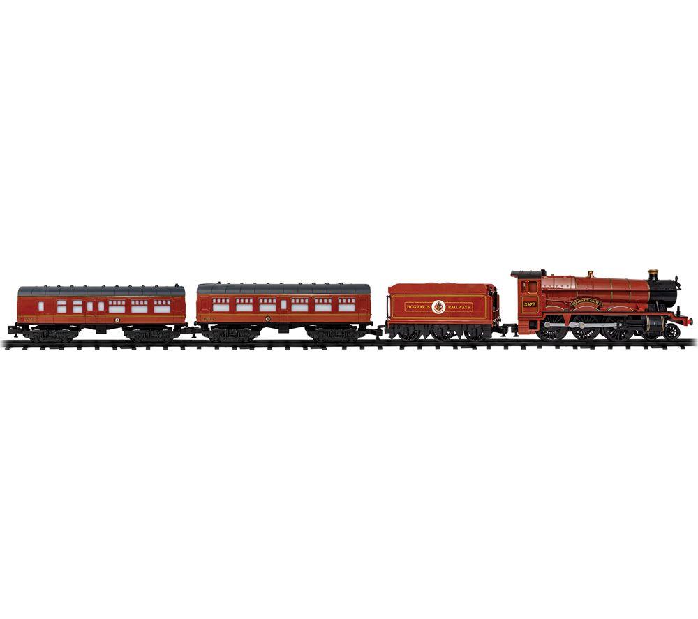 LIONEL TRAINS Hogwarts Express 711960 Mini Model Train Set - Black & Brown image number 8 of 11