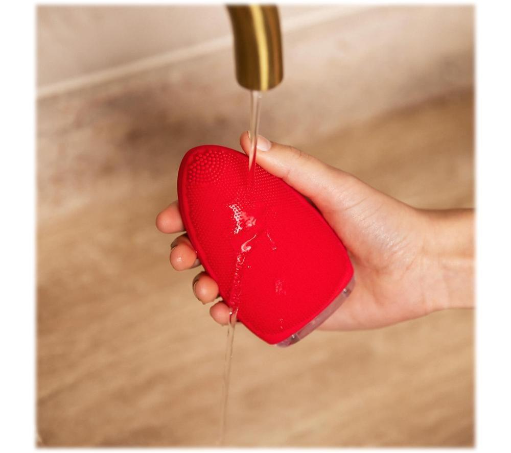 SILK'N Bright FB1PUK001 Facial Cleansing Brush - Red image number 4 of 6