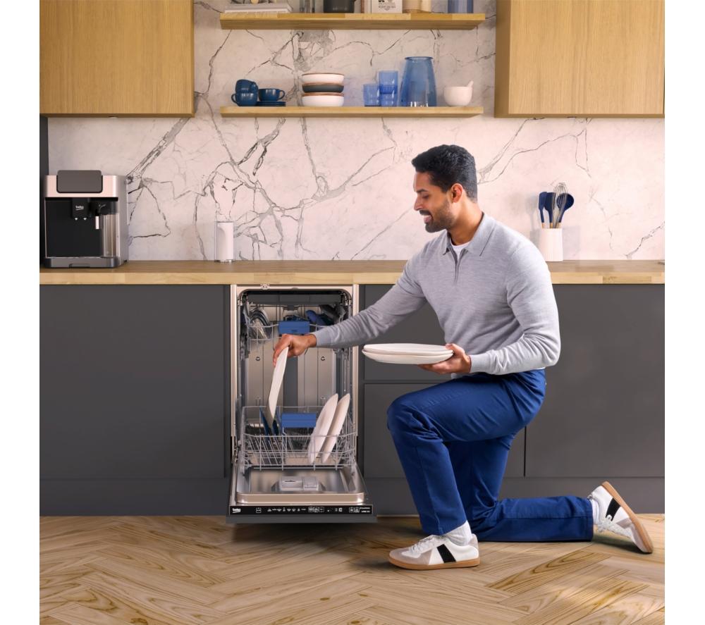 BEKO Pro HygieneIntense BDIS38040Q Slimline Fully Integrated Dishwasher image number 3 of 14