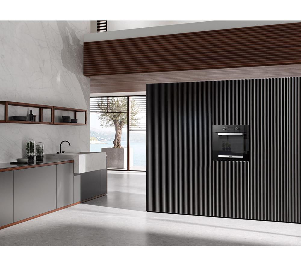 MIELE H2465B Electric Smart Oven - Obsidian Black image number 4 of 14