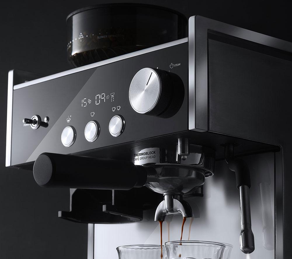 Barista coffee shop machine