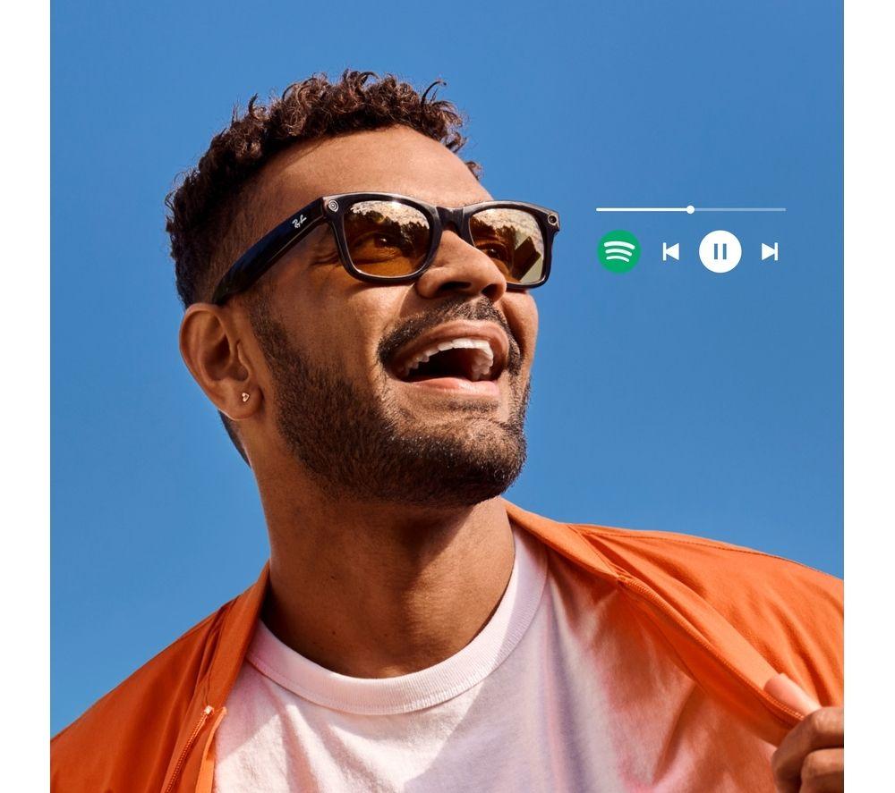RAY-BAN Meta Headliner (Standard) Smart Glasses - Shiny Black, Polarised G15 Green image number 6 of 12