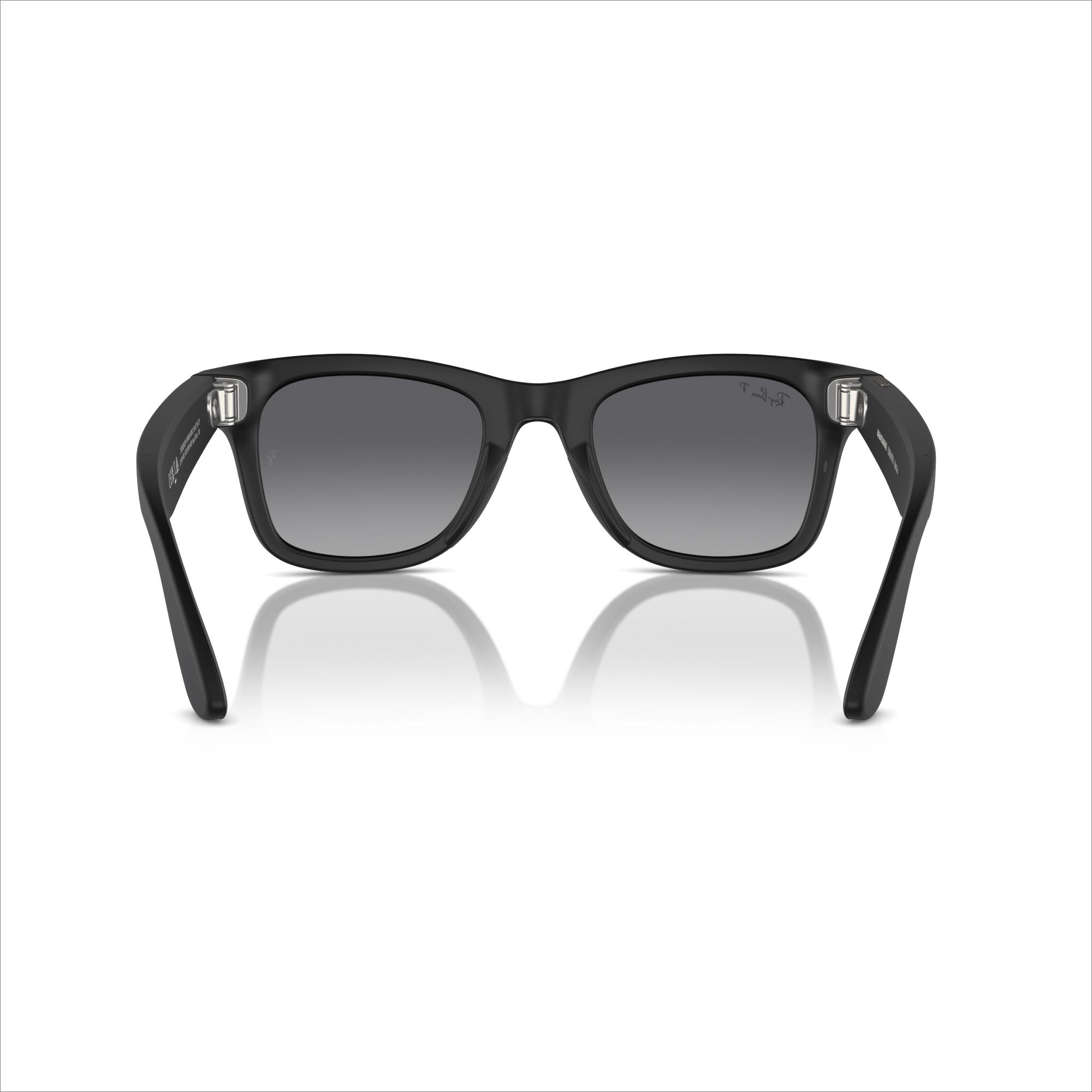 RAY-BAN META Wayfarer Glasses - Matte Black, Polarized Gradient Graphite image number 9 of 12