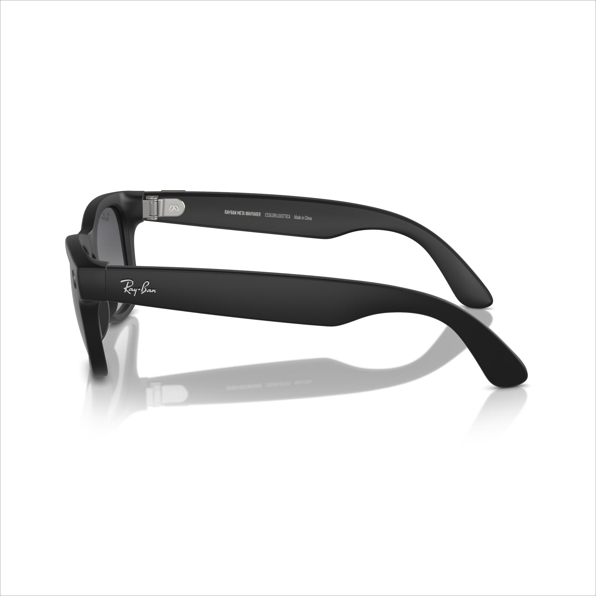 RAY-BAN META Wayfarer Glasses - Matte Black, Polarized Gradient Graphite image number 10 of 12