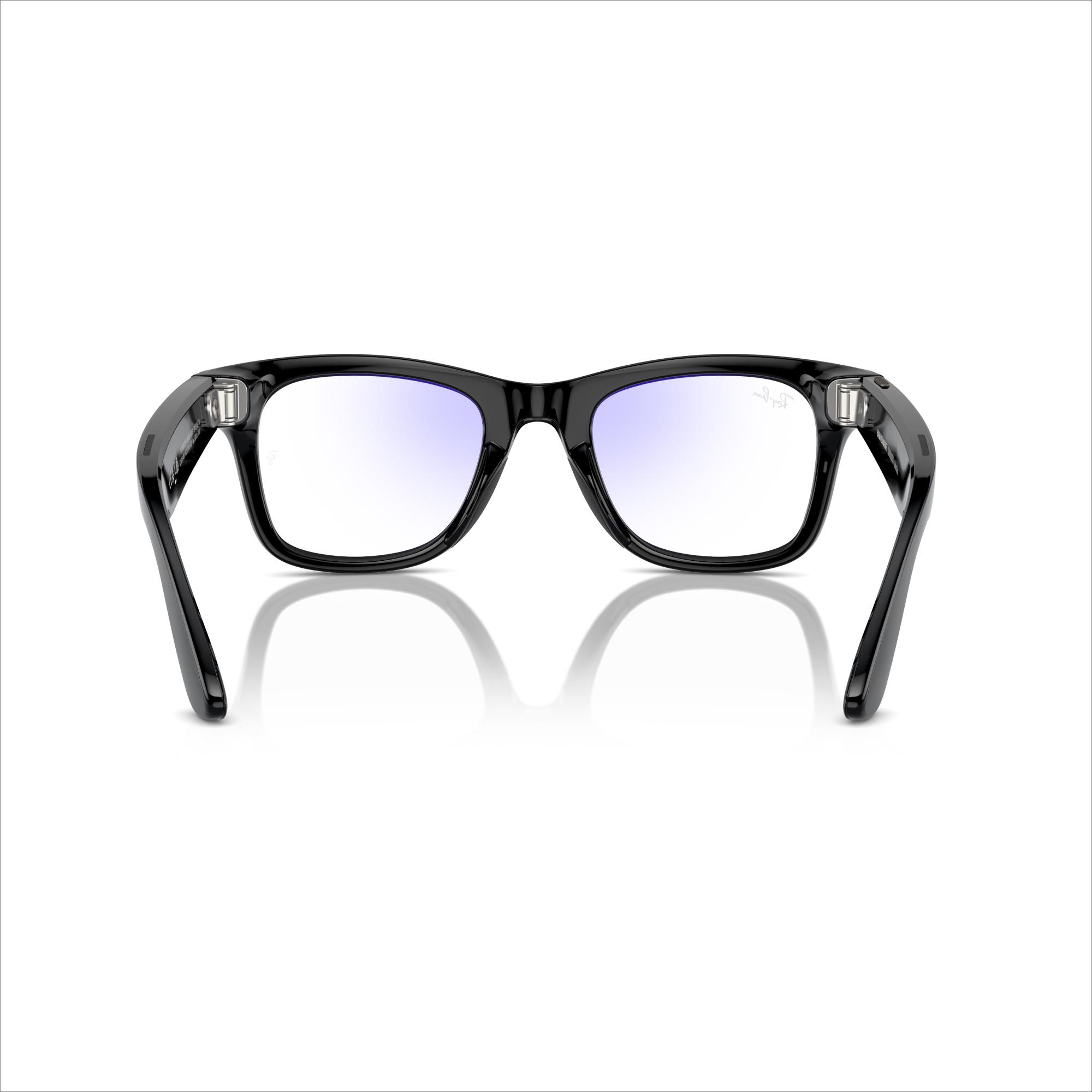 RAY-BAN META Wayfarer Glasses - Shiny Black, Clear image number 8 of 11