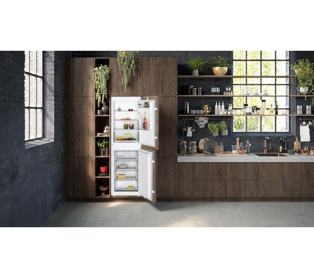 NEFF N30 KI7851SE0G Integrated 50/50 Fridge Freezer - Sliding Hinge image number 2 of 11