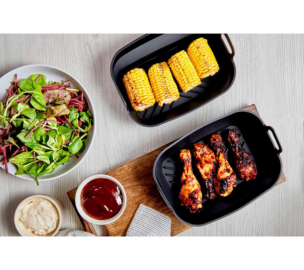 TOWER T843091 2-piece Non-Stick Silicone Foldable Air Fryer Tray Set - Black image number 12 of 12