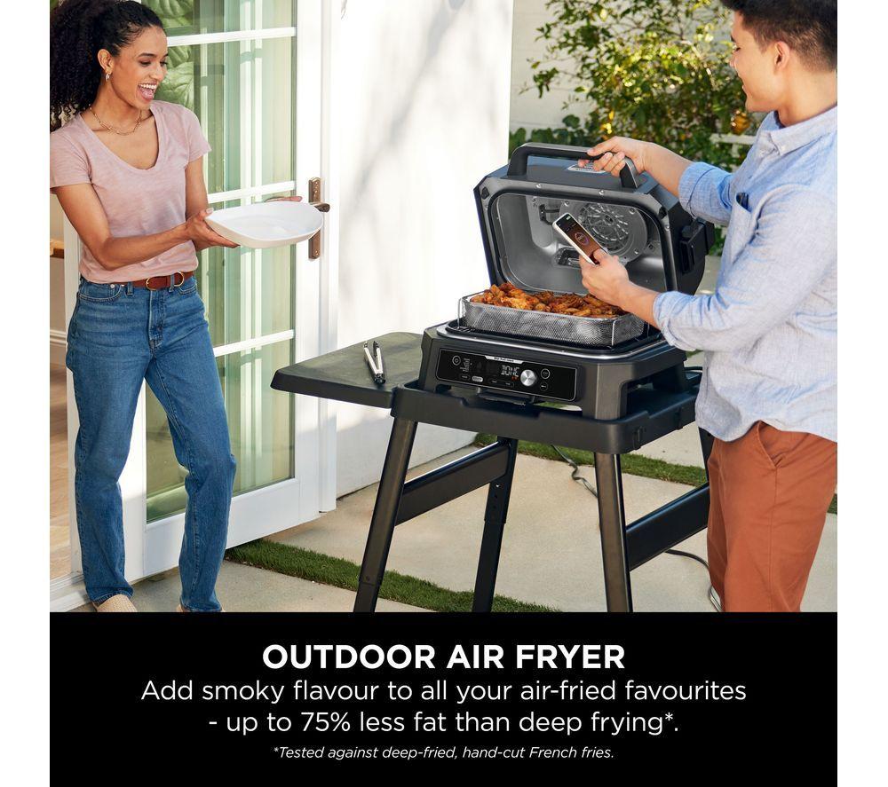 NINJA Woodfire Pro Connect XL OG901UK Outdoor Electric BBQ Grill & Smoker &ndash; Black & Blue image number 10 of 16