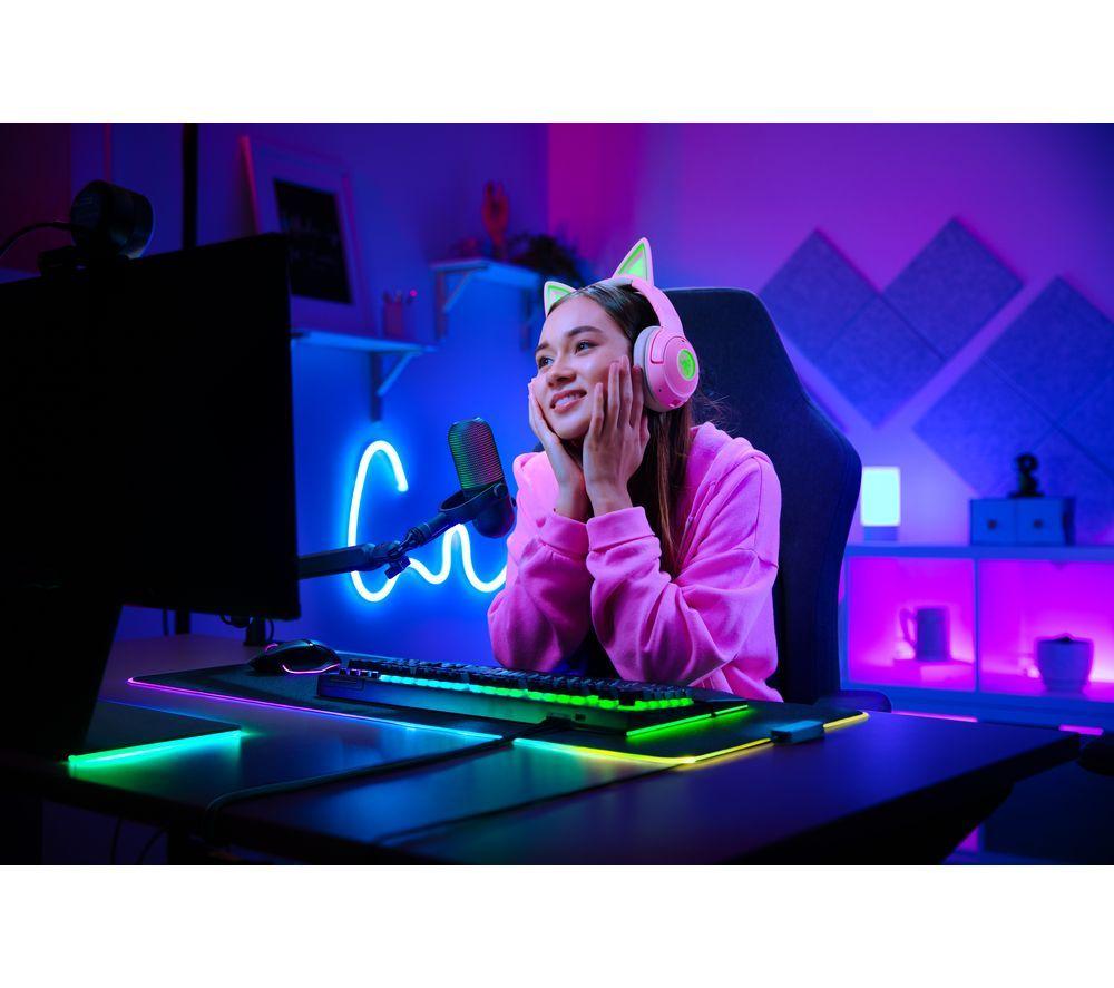 RAZER Seiren V3 Chroma Microphone - Black image number 12 of 15