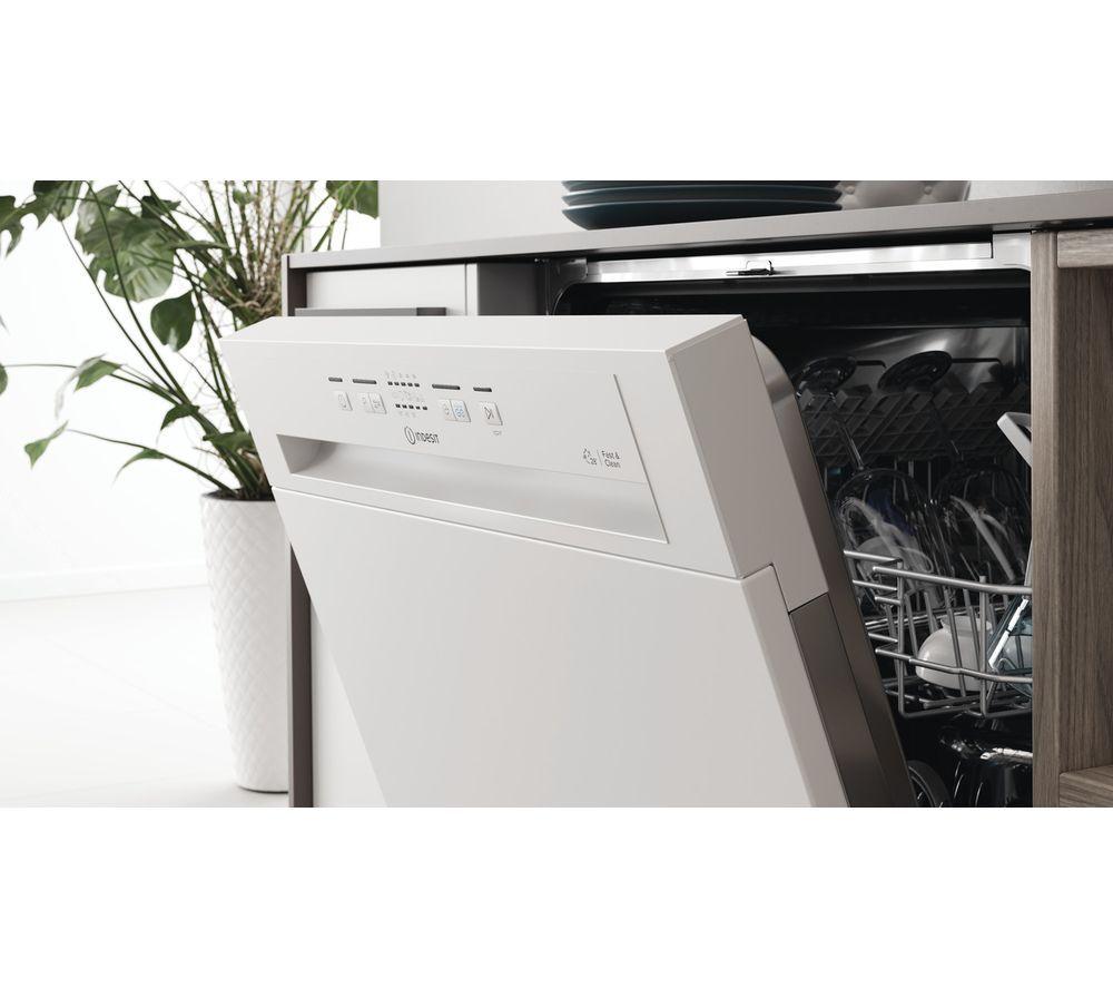 INDESIT Push&Go I3B L626 UK Full-size Semi-integrated Dishwasher image number 6 of 11