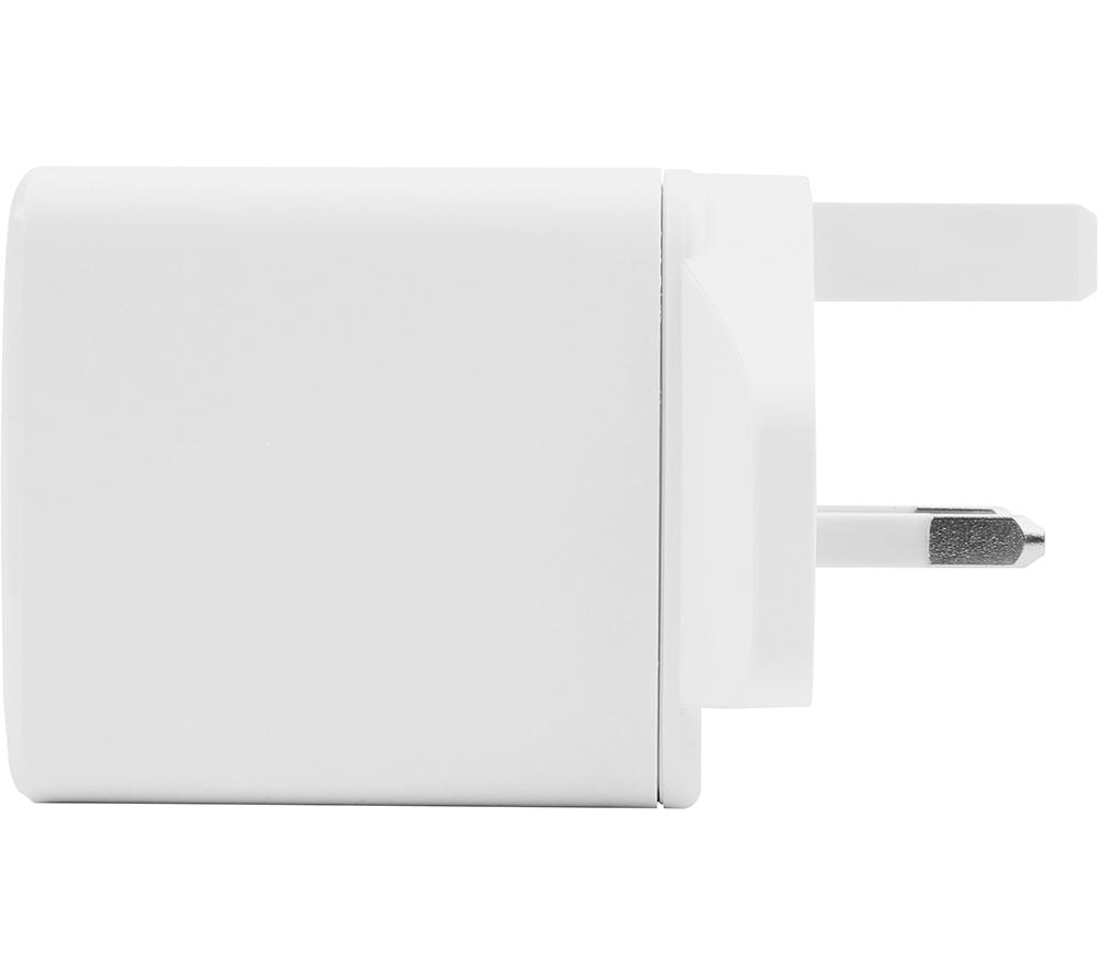 GOJI 32 W Dual USB Charger image number 2 of 3