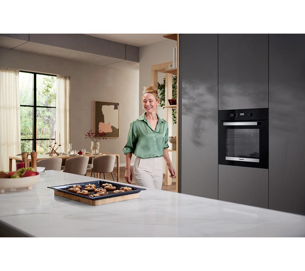 MIELE H2455BP Electric Pyrolytic Smart Oven - Black & Stainless Steel image number 3 of 7
