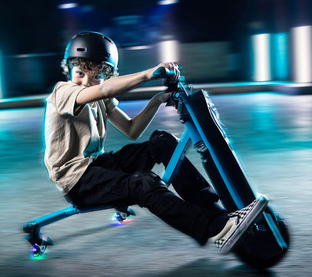XOOTZ Cyclone Kids' Electric Drift Trike - Black & Blue image number 3 of 8