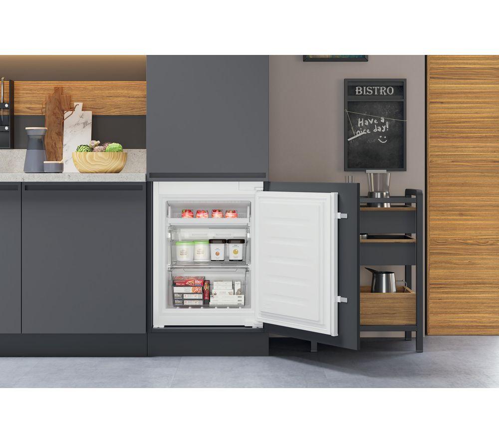 HOTPOINT Total No Frost HTC18 T322 UK Integrated 70/30 Fridge Freezer - Sliding Hinge image number 11 of 14