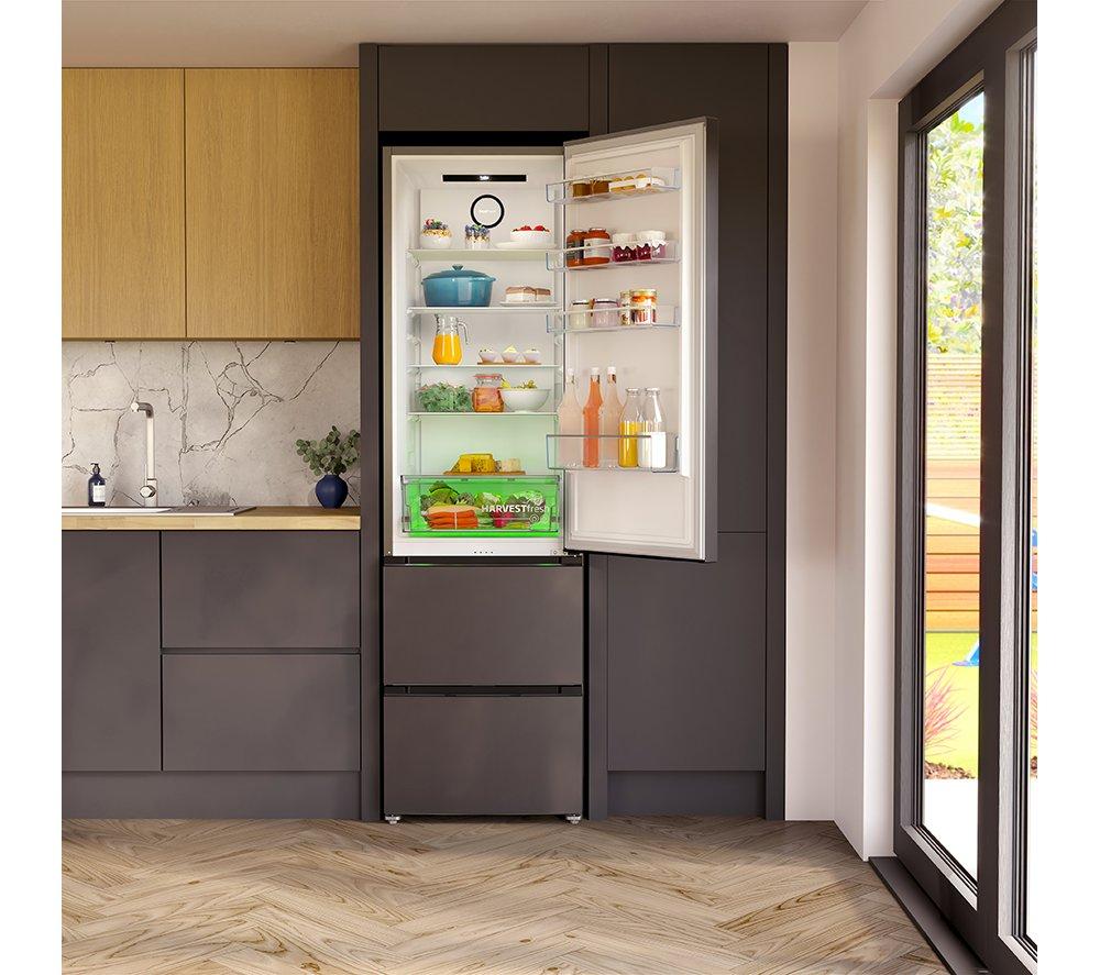 BEKO Pro HarvestFresh GNE4603VPZ 70/30 Fridge Freezer - Black Steel image number 8 of 12