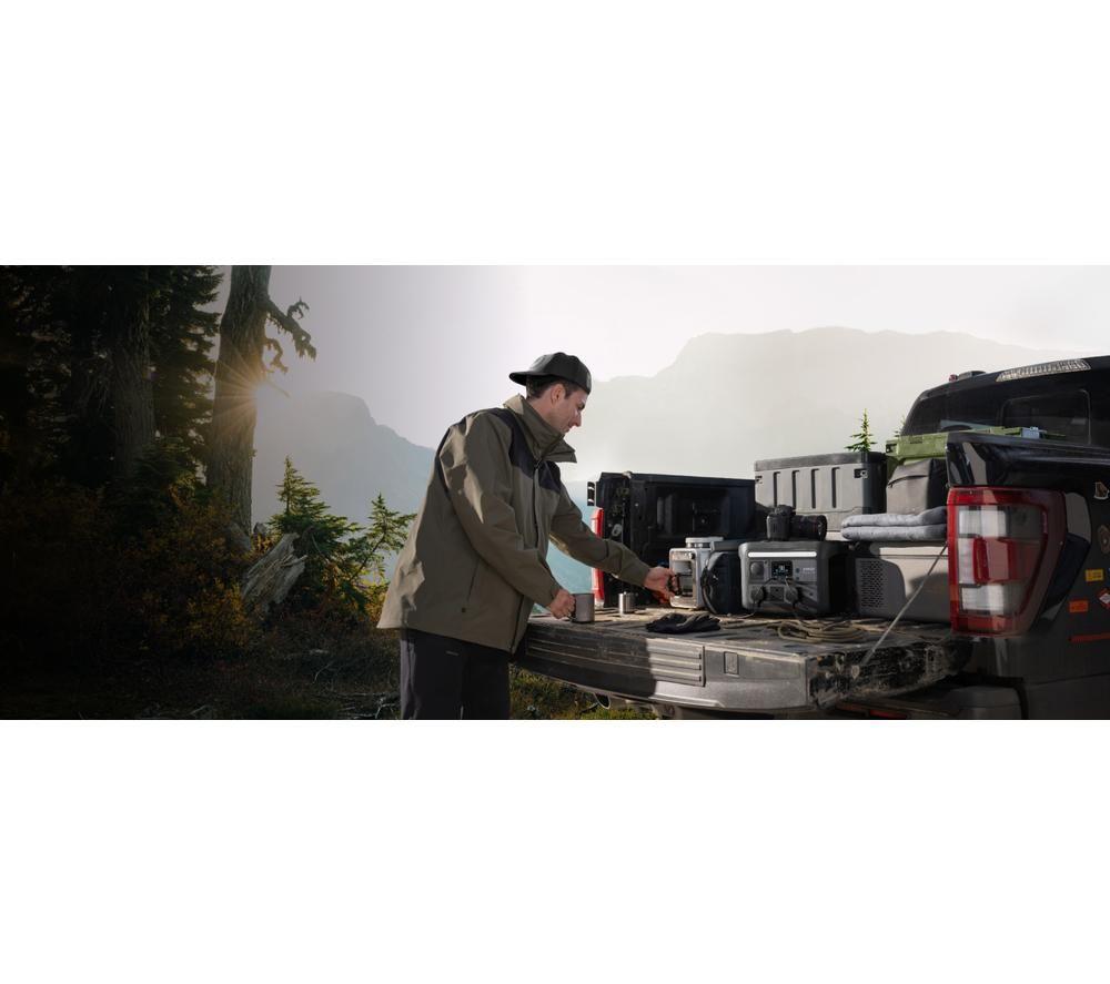 ANKER SOLIX C800X 768 Wh Portable Power Station image number 8 of 9