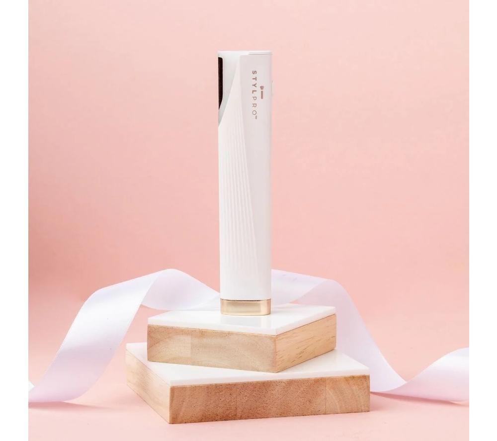 STYLPRO 2-in-1 Light Up Sonic Face Dermaplane Facial Exfoliator - White image number 6 of 7