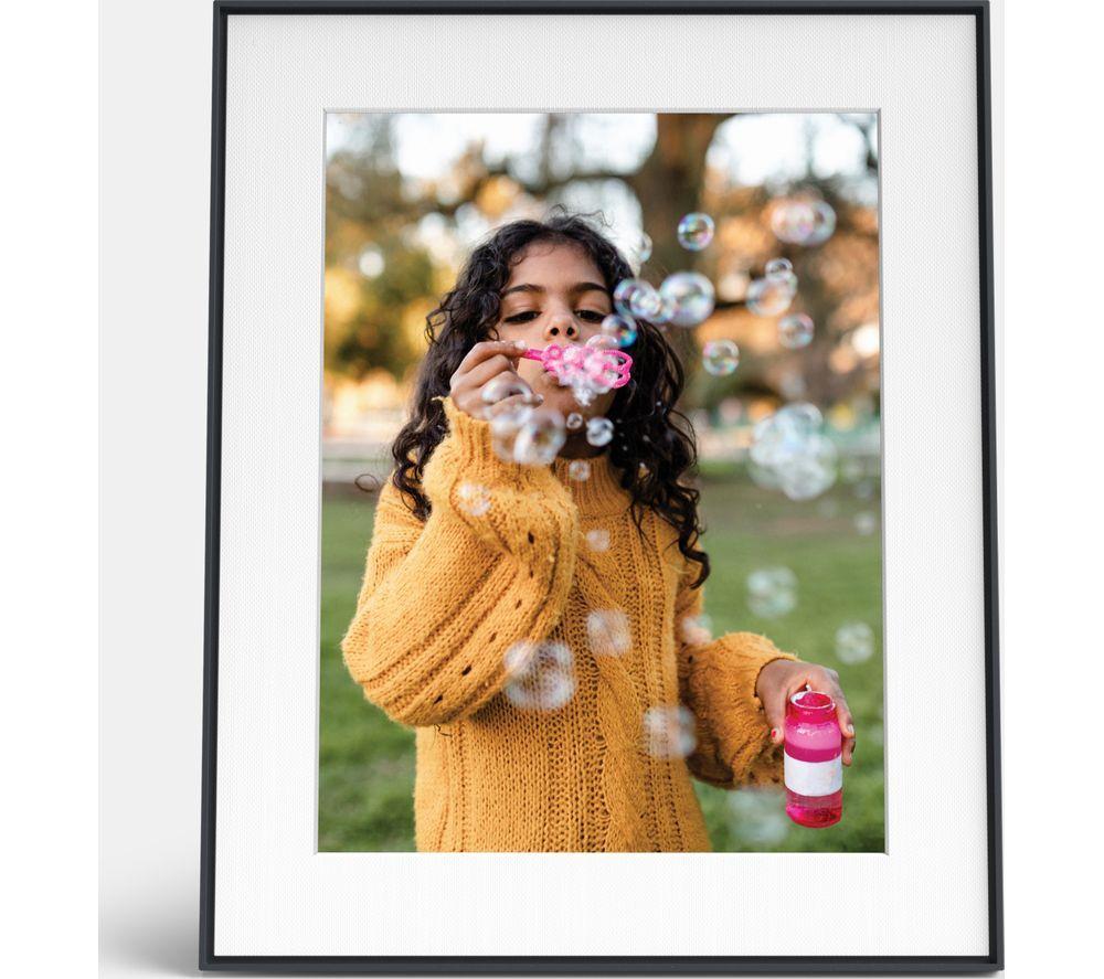 AURA Walden 15" WiFi Digital Photo Frame - Black & White image number 5 of 5