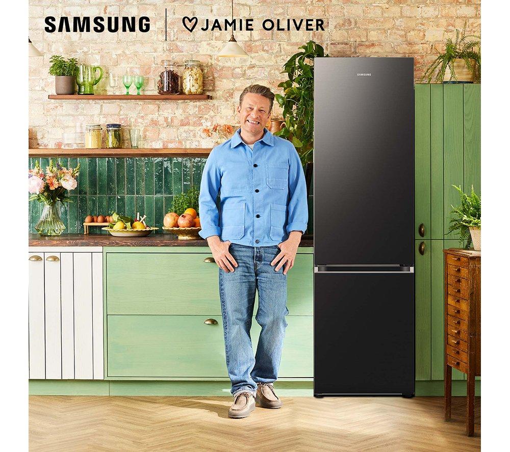 SAMSUNG Series 8 SpaceMax RB38C607AB1/EU 70/30 Smart Fridge Freezer - Black image number 9 of 11