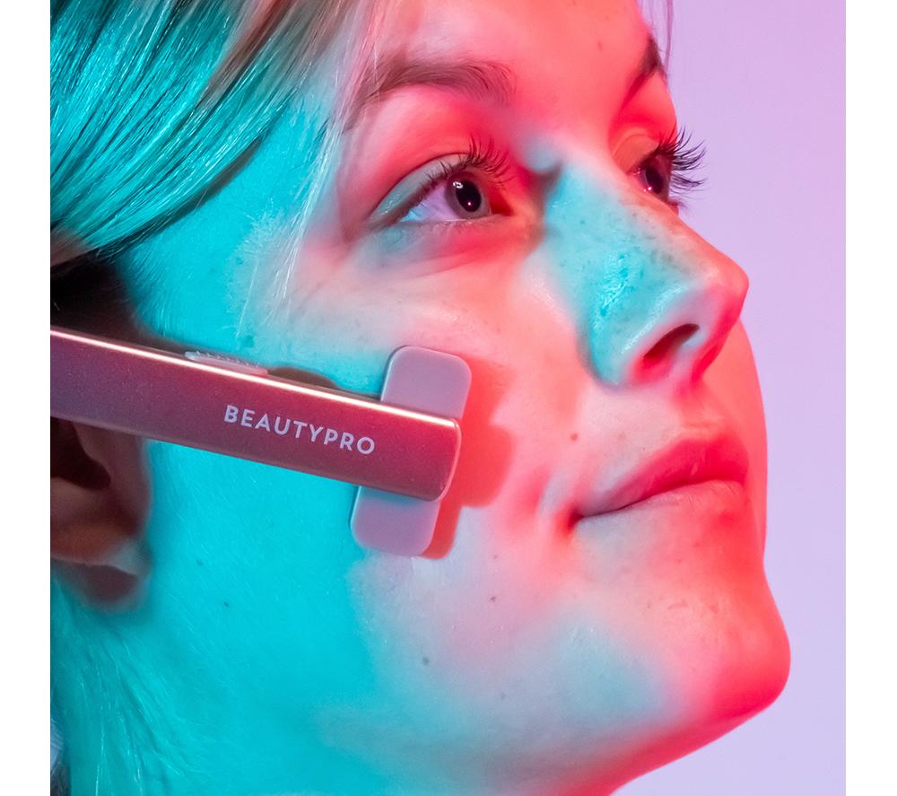 BEAUTY PRO Light Therapy 5-in-1 LED Wand - Ombre image number 8 of 10