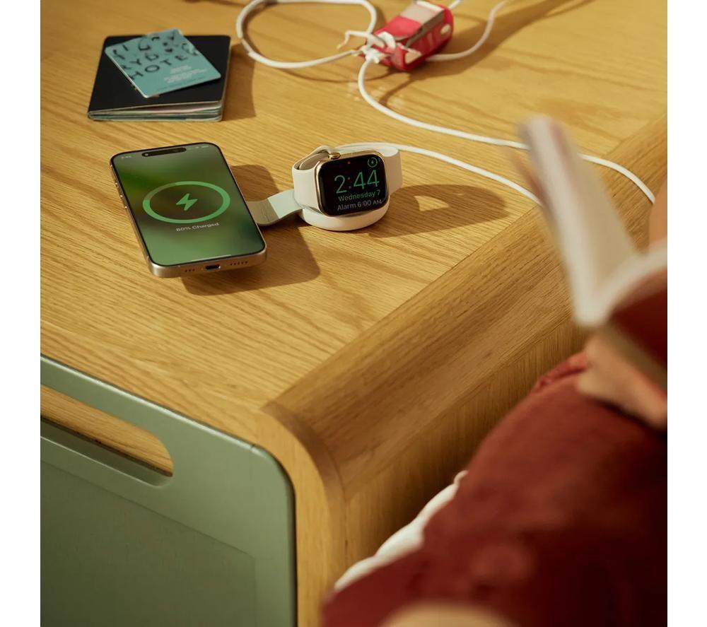 TWELVE SOUTH ButterFly SE USB Travel Charger with MagSafe - White image number 10 of 10