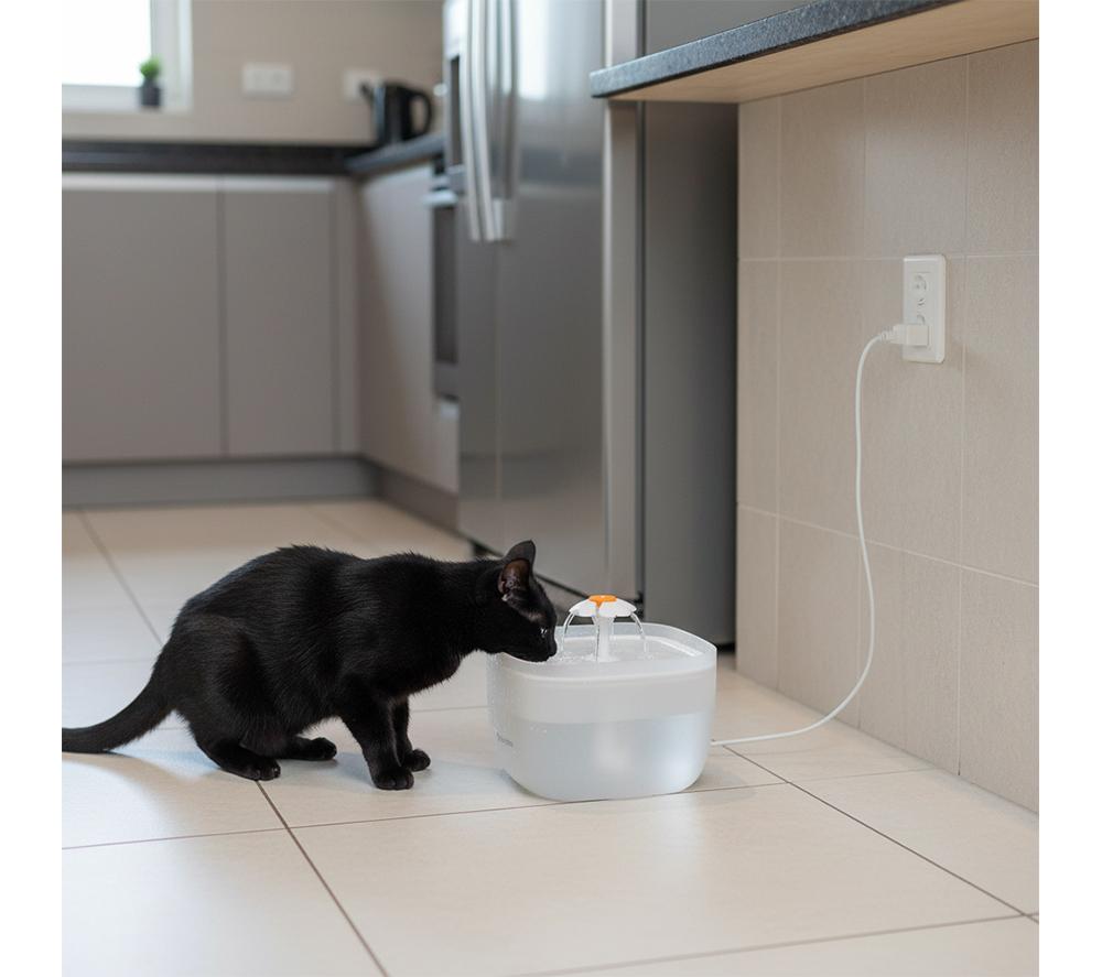 NOERDEN PawQuench Pet Water Fountain - White image number 13 of 15