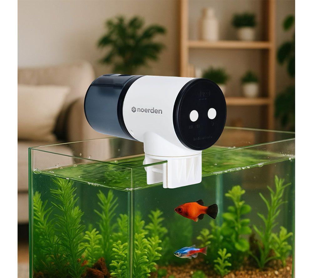 NOERDEN Splashy Automatic Fish Feeder - White image number 6 of 7