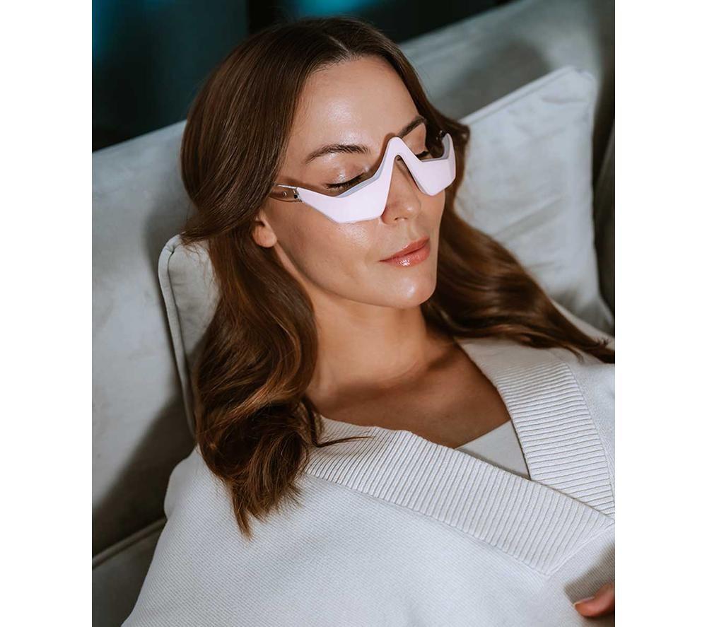 BEAUTIFLY Blush series IllumiEyes Therapy Eye Massager - Pink & White image number 5 of 10