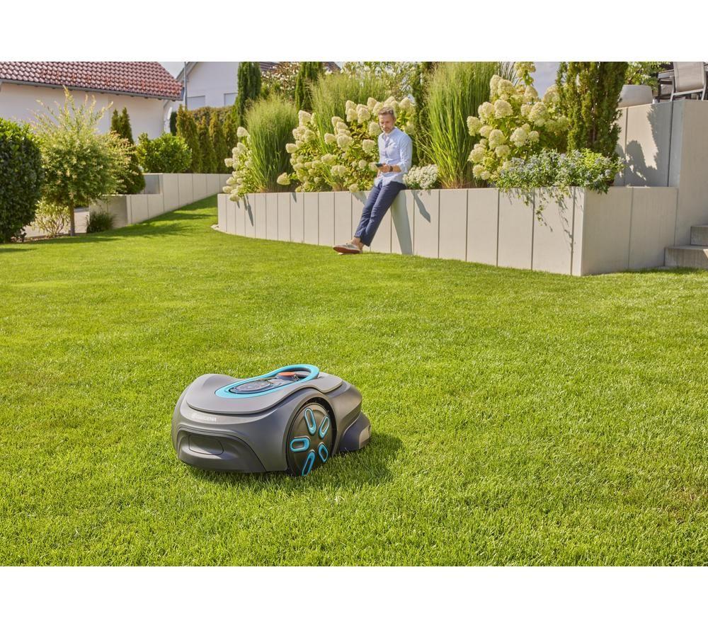 GARDENA Smart SILENO Free Cordless Robot Lawn Mower - Black & Blue image number 4 of 6