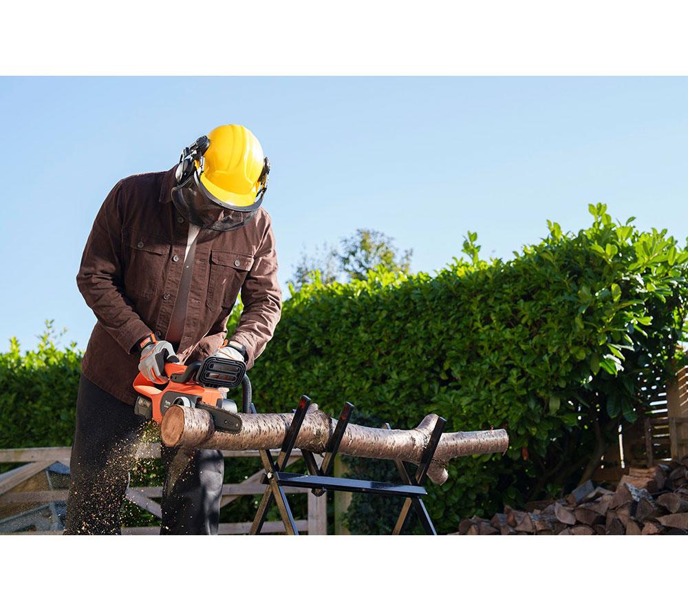 FLYMO EasiSaw 250 Cordless Chainsaw image number 9 of 12