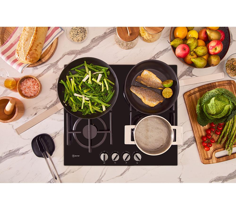 NEFF N70 T26PIP4S0 60 cm Gas Hob - Black image number 5 of 14