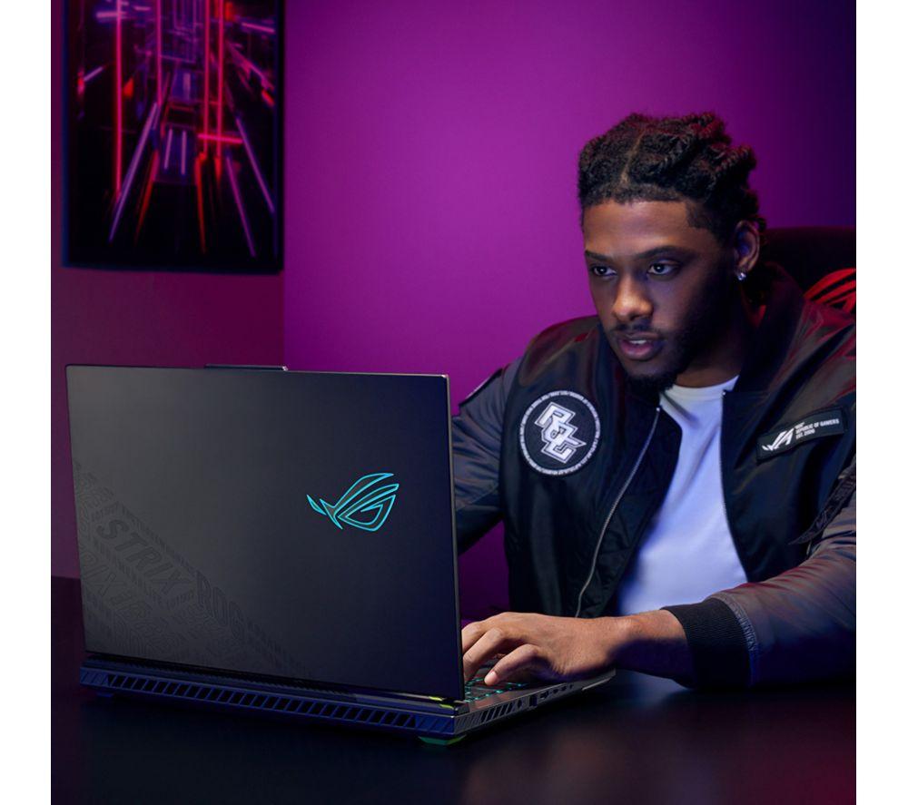 ASUS ROG Strix G18 18" Gaming Laptop - AMD Ryzen 9, RTX 5070, 1 TB SSD image number 9 of 19