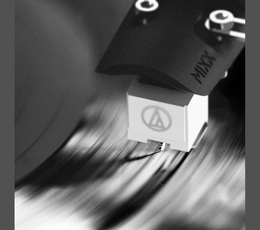 MIXX Analog System 5 MAS-05-BK-488 Belt Drive Turntable with Speakers - Black image number 3 of 8